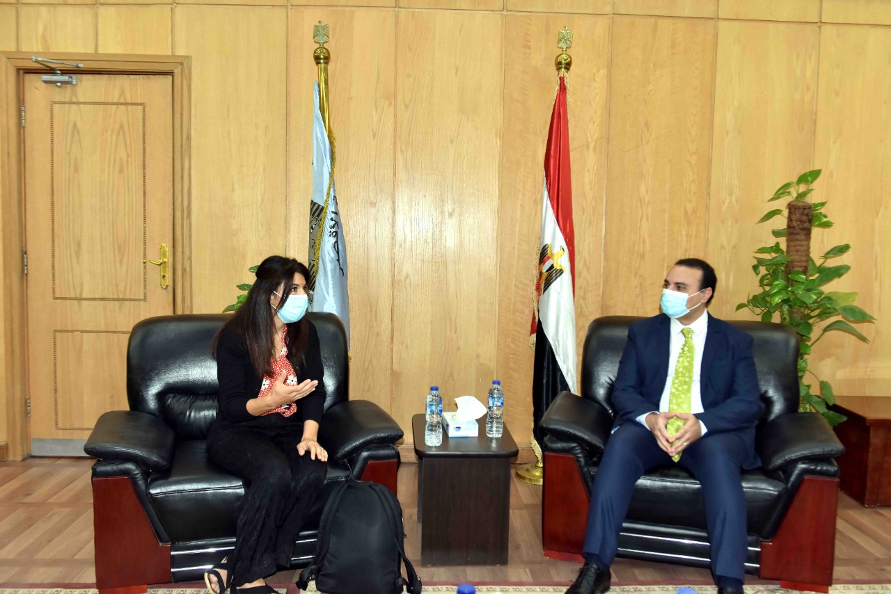 لقاء نائب محافظ الأقصر مع القنصل البريطانى بالقاهرة