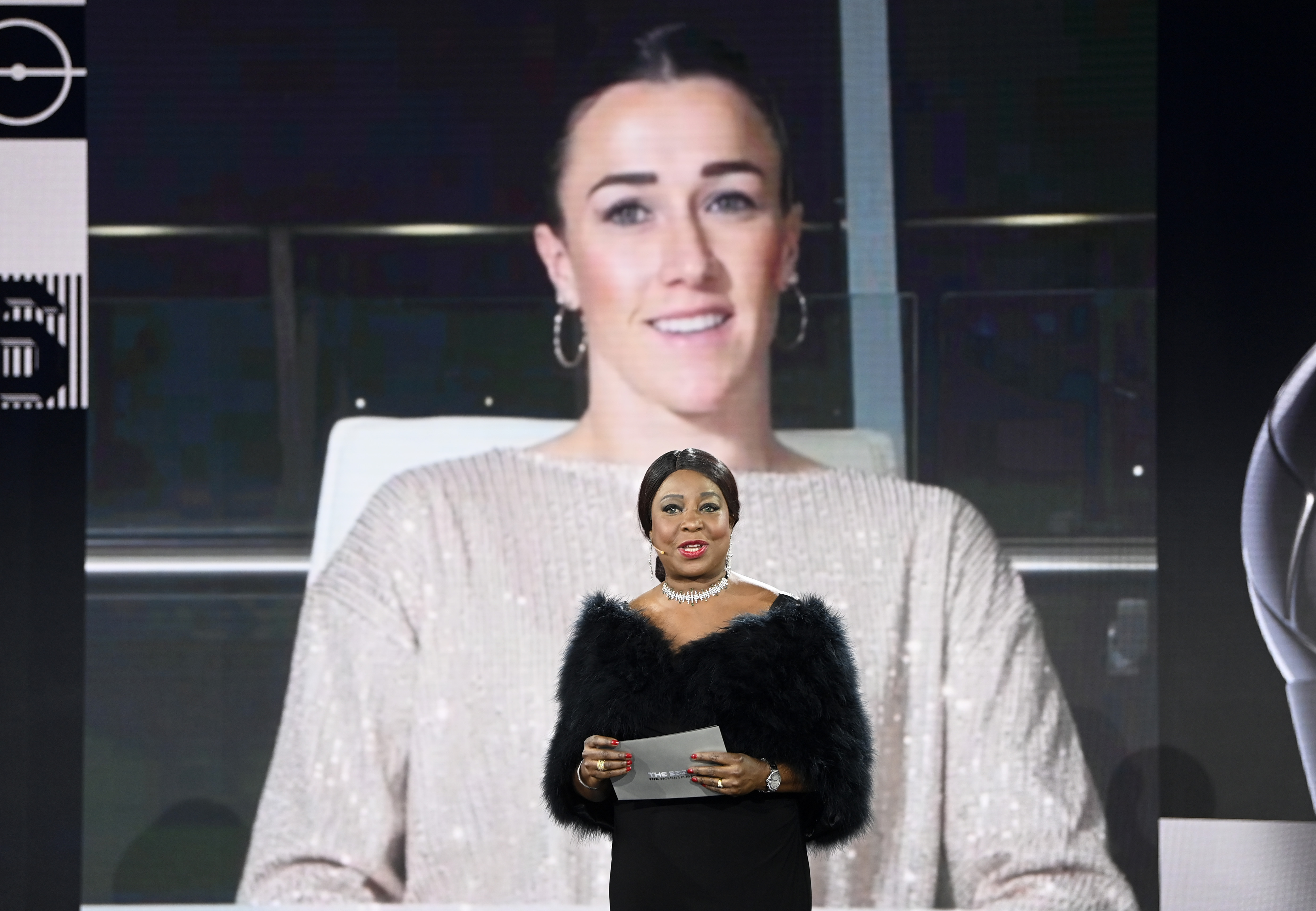 سامورا ولوسى برونز أفضل لاعبة فى العالم