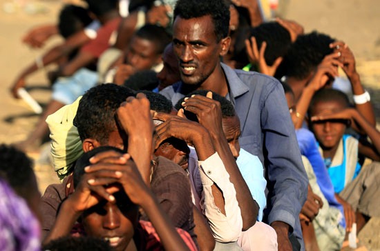 القصف المستمر دفع ألاف الإثيوبيين لترك أراضيهم