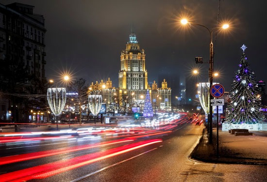 شوارع موسكو تتزين لرأس السنة