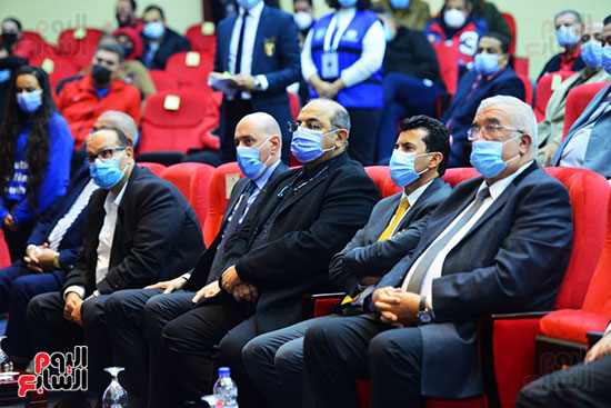 جلسة مع مجلس إدارة اللجنة الأولمبية المصرية ورؤساء الاتحادات الأولمبية (41)