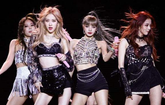 فريق BLACKPINK (1)