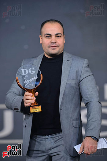 عمرو صحصاح يتسلم جائزة اليوم السابع