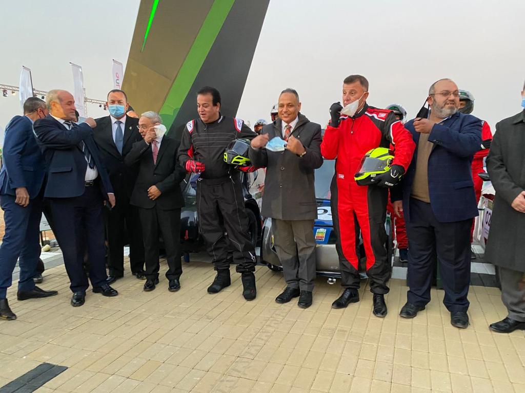 وزير التعليم العالى يشهد افتتاح رالى السيارات (5)