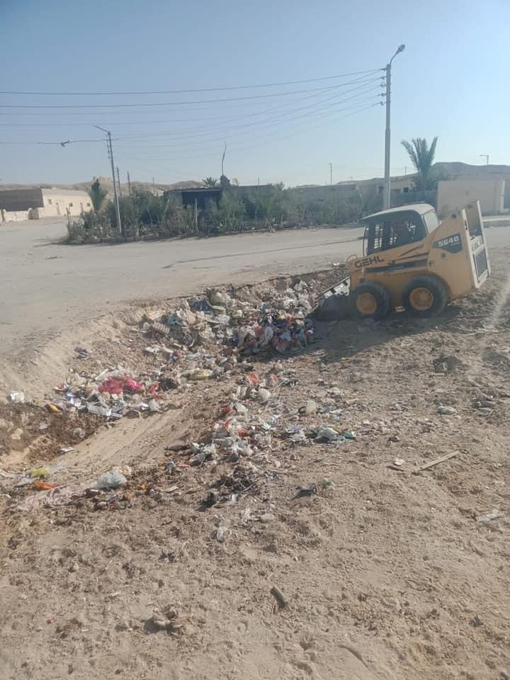 رفع مخلفات من شوارع مدينة الحسنة بشمال سيناء (2)