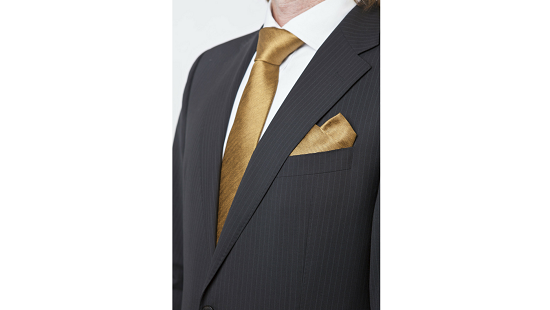 ربطة عنق ذهبية