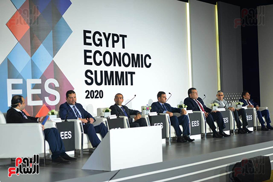 الجلسة الثانية بـقمة مصر الاقتصادية (12)