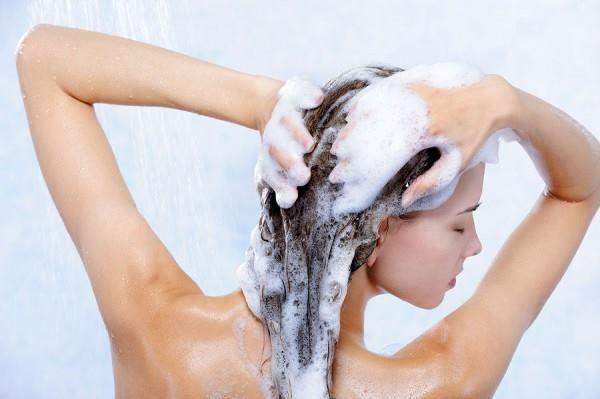 تنظيف الشعر