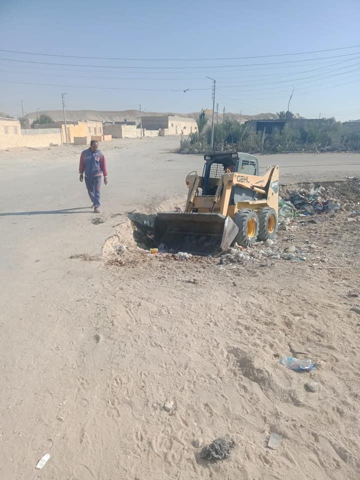 رفع مخلفات من شوارع مدينة الحسنة بشمال سيناء (1)