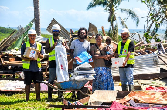 مساعدات للمتضررين من الإعصار