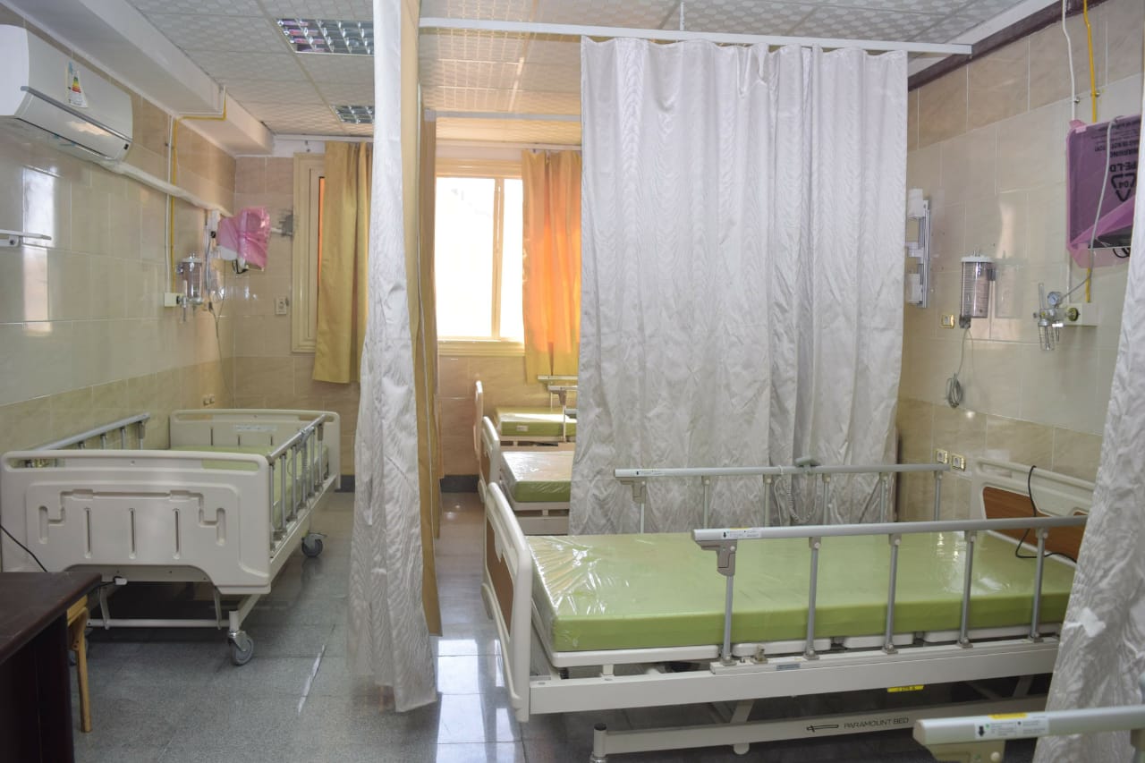 وحدة الحالات الحرجة لطب الأطفال بمستشفى سوهاج الجامعي  (2)