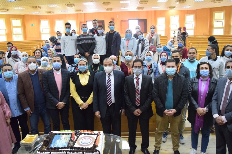 تكريم طلاب من اجل مصر بجامعة بنى سويف (4)