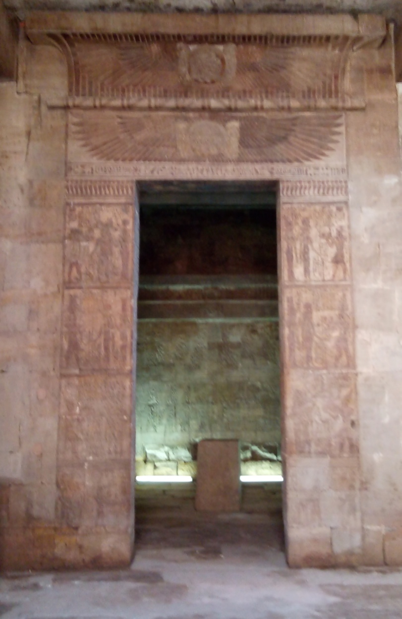 معبد إيزيس بأسوان (2)