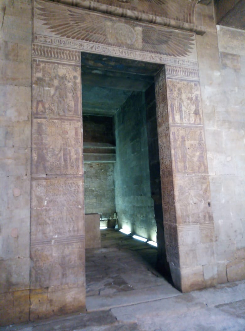 معبد إيزيس بأسوان (1)