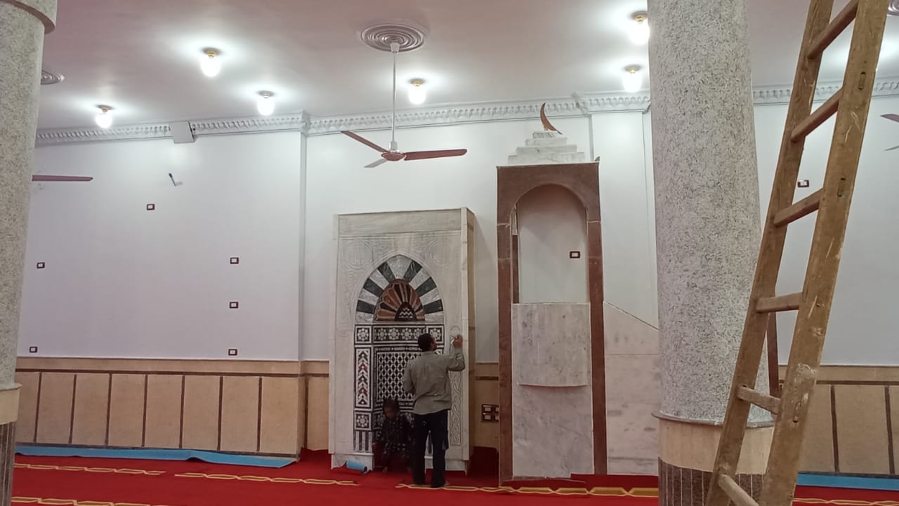 اللمسات النهائية فى مسجد الحاج نوبى بحاجر قرية الأقالته