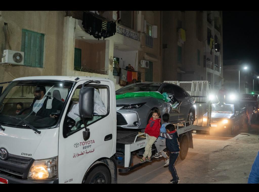 أم محمد تكسب سيارة من علبة حلاوة (2)