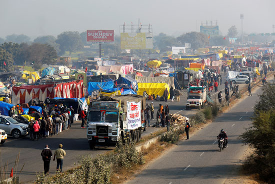 مزارعو الهند خلال الاعتصام  احتجاجا على قرارات الحكومة (5)