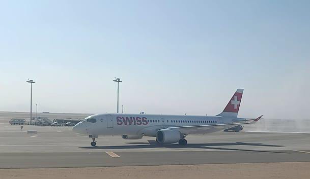 مطار الغردقه يستقبل رحله من سويسرا (3)