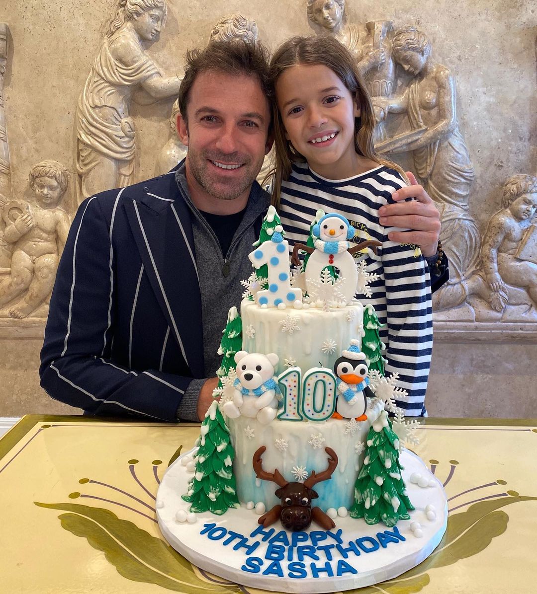 ديل بييرو يحتفل مع ابنته بعيد ميلادها العاشر "عيد ميلاد سعيد ساشا