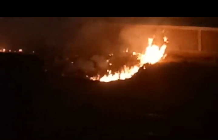 حريق مخلفات بحوش محطة سكك حديد طنطا  (3)