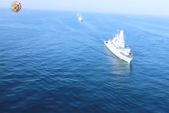 وصول الفرقاطة الجلالة لقاعدة الإسكندرية البحرية (2)