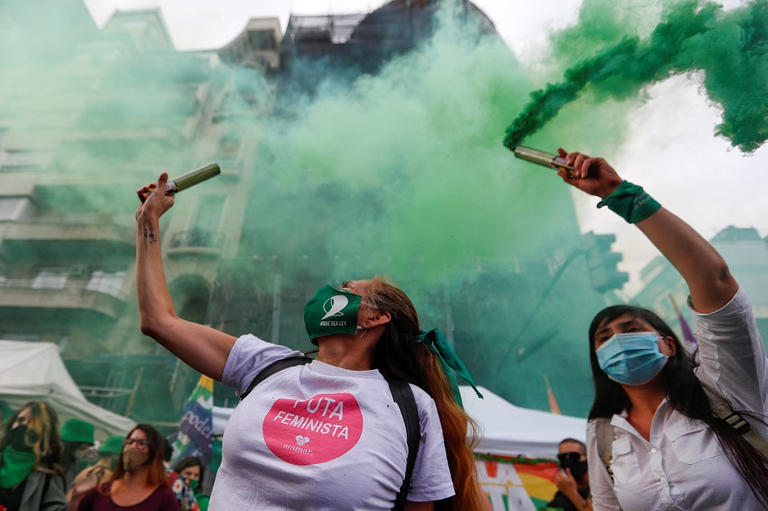 78-005109-demonstration-legalising-abortion-argentina-2