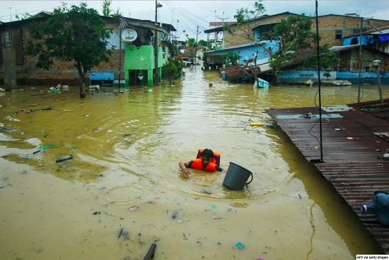 أثار الفيضانات فى إندونيسيا