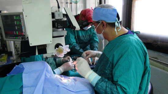 إجراء-10-عمليات-جراحية-لـزراعة-القرنية-بمستشفيات-جامعة-المنيا-(2)