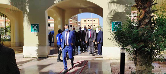 وزير القوى العاملة يزور جامعة الأقصر (4)