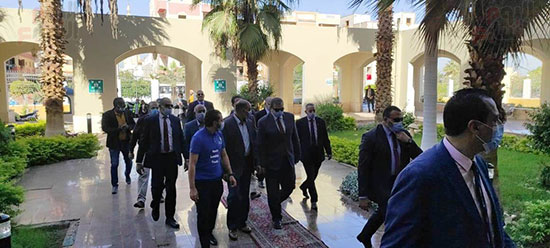 وزير القوى العاملة يزور جامعة الأقصر (7)
