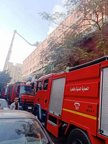 السيطرة على حريق داخل مستشفى أبو الريش (6)