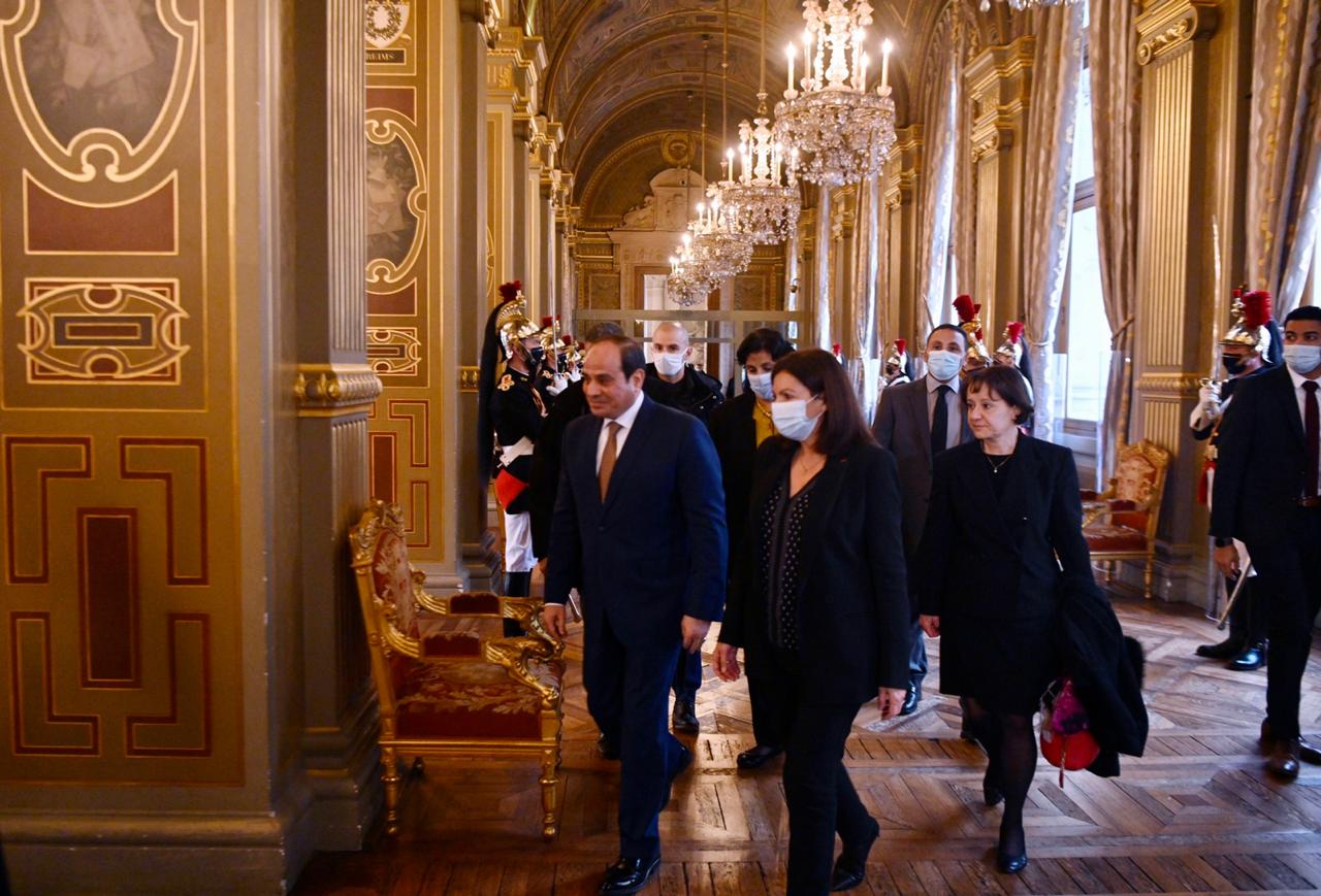 الرئيس يلتقي  آن هيدالجو عمدة باريس عمدة باريس