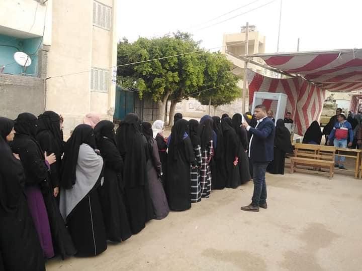 مشايخ القبائل وسيداتها يشاركون بقوة فى انتخابات الإعادة بشمال سيناء (8)