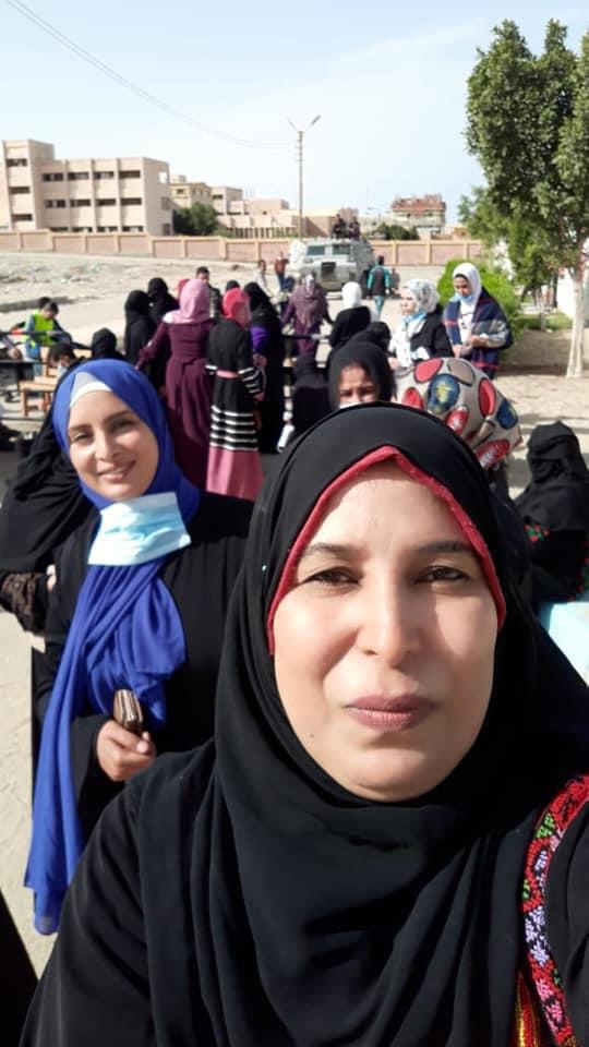 مشايخ القبائل وسيداتها يشاركون بقوة فى انتخابات الإعادة بشمال سيناء (10)