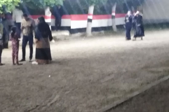 اقبال الناخبين للاداءا باصواتهم قبل غلق التصويت فى دمياط (2)