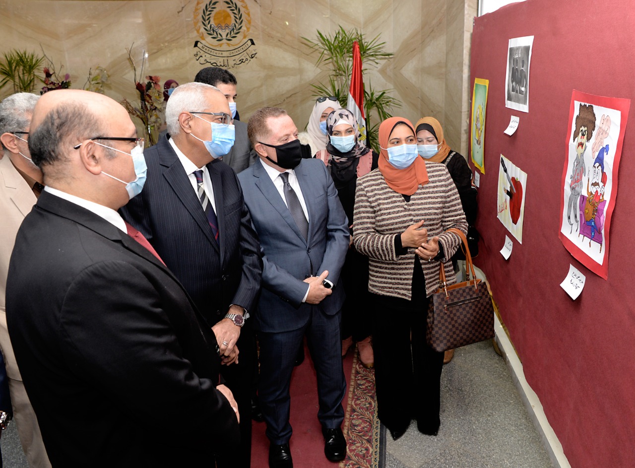 لقاء رئيس الرقابة الإدارية بالدقهلية ورئيس جامعة المنصورة (2)