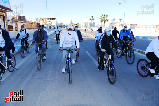 محافظات-مصر-تشارك-فى-ماراثون-الدراجات-الهوائية--(23)