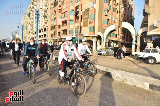محافظات-مصر-تشارك-فى-ماراثون-الدراجات-الهوائية--(11)