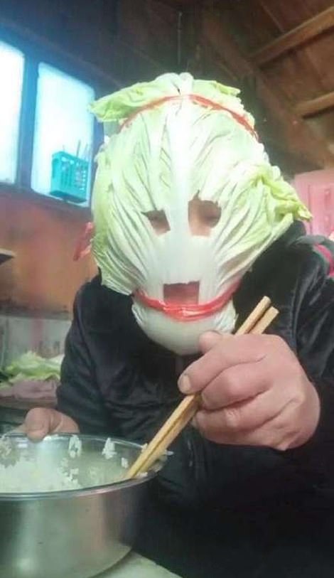 24085574-7947709-A_man_wearing_a_mask_made_of_lettuce-a-104_1580396509925