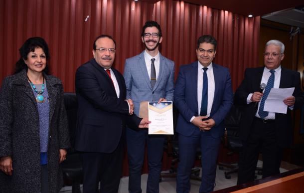 تكريم أوائل طلاب كلية الطب بجامعة طنطا (2)