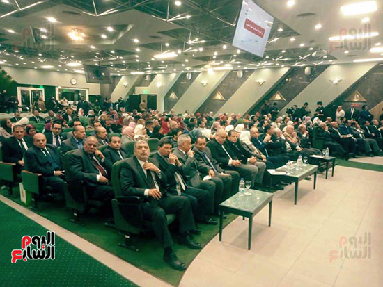 مؤتمر اعلان وصول عدد المصرين ل مليون (2)