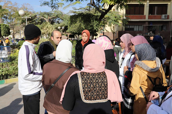 طلاب جامعة عين شمس (4)