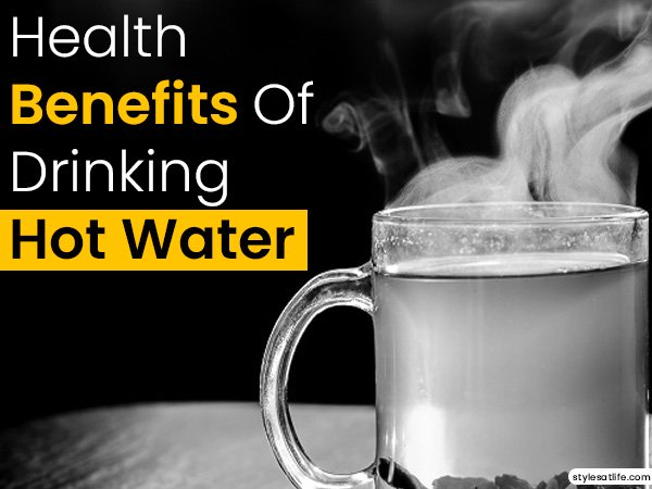 فوائد شرب الماء الساخن