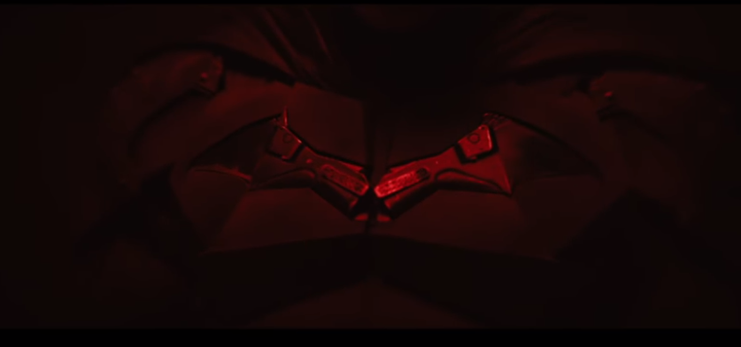 شعار باتمان والسلاح الناري