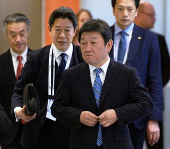 وزير-الخارجية-اليابانى-توشيميتسو-موتيجى-تصل-لمقر-إنعقاد-المؤتمر