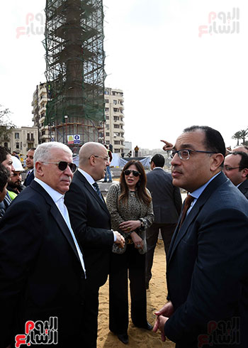 جولة رئيس الوزراء فى ميدان التحرير (9)