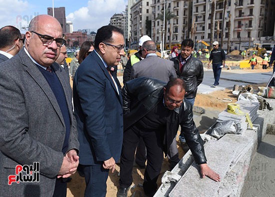 رئيس الوزراء يتفقد ميدان التحرير