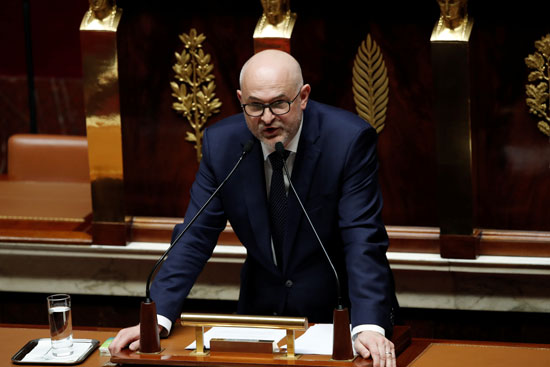 الوزير الفرنسي لإصلاح المعاشات التقاعدية لوران بيتراسوفسكي يلقي كلمة خلال المناقشة
