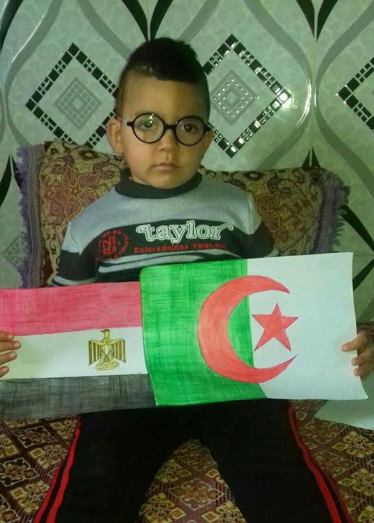 طفل جزائري متعافى من ورم بالمخ يهدى مستشفي سرطان الأقصر بورتريه  (2)