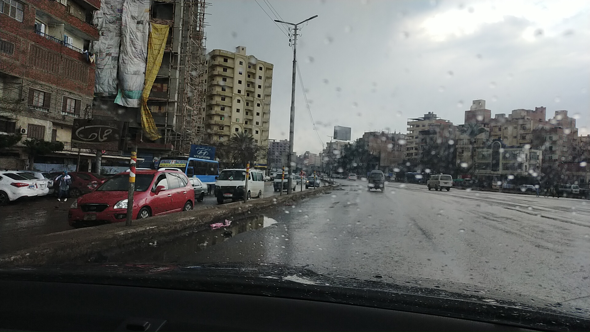 هطول امطار غزيرة بمحافظة الغربية وزحام مرورى على الطرق السريعة (3)